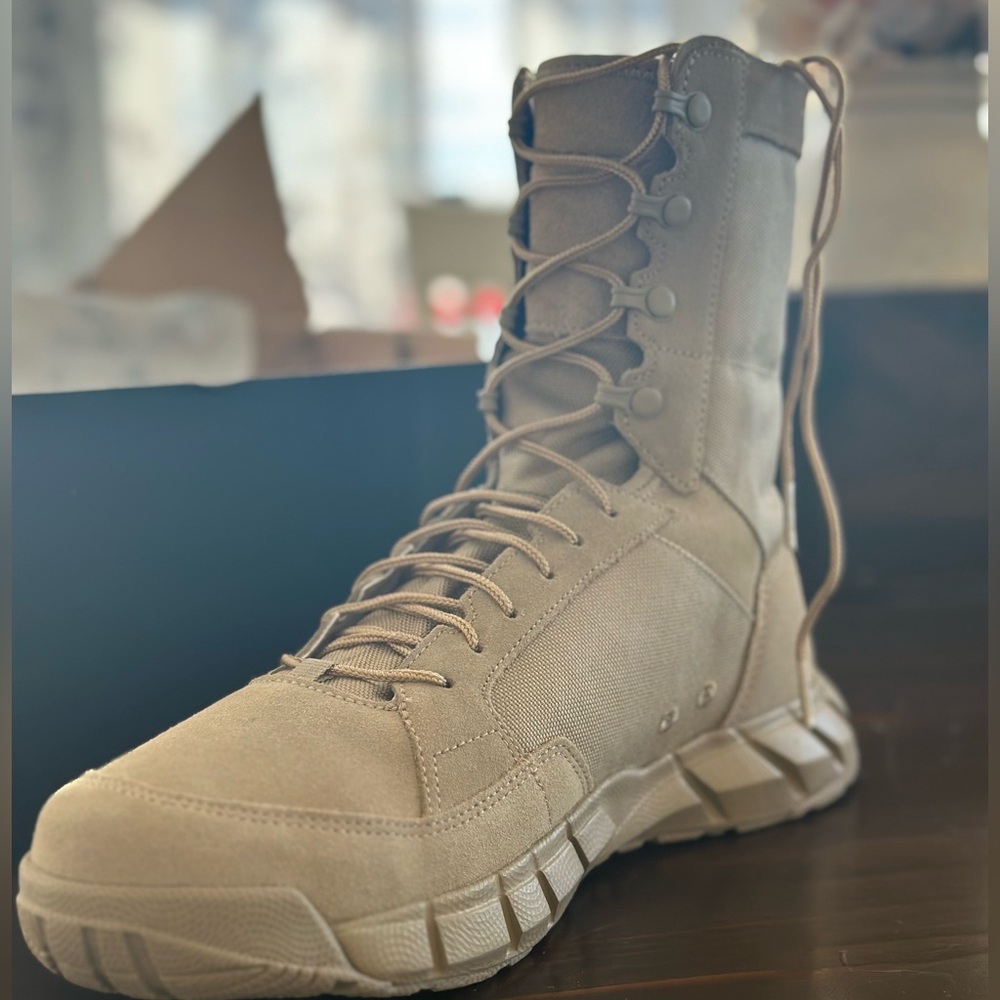 Brand New Oakley LT Assault 2 Boots